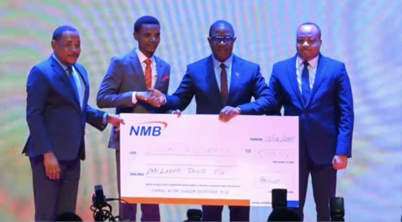 LUBANGO (@lucaslubango) on Twitter photo Namshukuru Mwenyezi Mungu kwa ushindi huu mkubwa kwangu nafasi ya 3 Riwaya ya Bweni la Wavulana <a href="/tuzonyerere/">Tuzo Nyerere</a> 2025. Pongezi kwa washiriki wengine. Namshukuru Mwenyezi Mungu kwa ushindi huu mkubwa kwangu nafasi ya 3 Riwaya ya Bweni la Wavulana <a href="/tuzonyerere/">Tuzo Nyerere</a> 2025. Pongezi kwa washiriki wengine.
