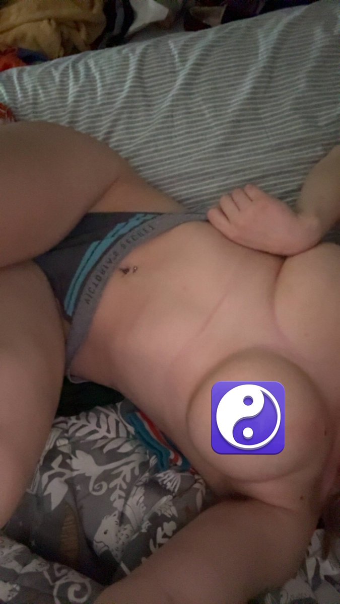 Wannabe_emo369's tweet photo. You’re bed takes the best nudes 🥰🙈 #nsfwtwt #nsfwtwt #OnlyFans #OF https://t.co/vANvYrTZVQ