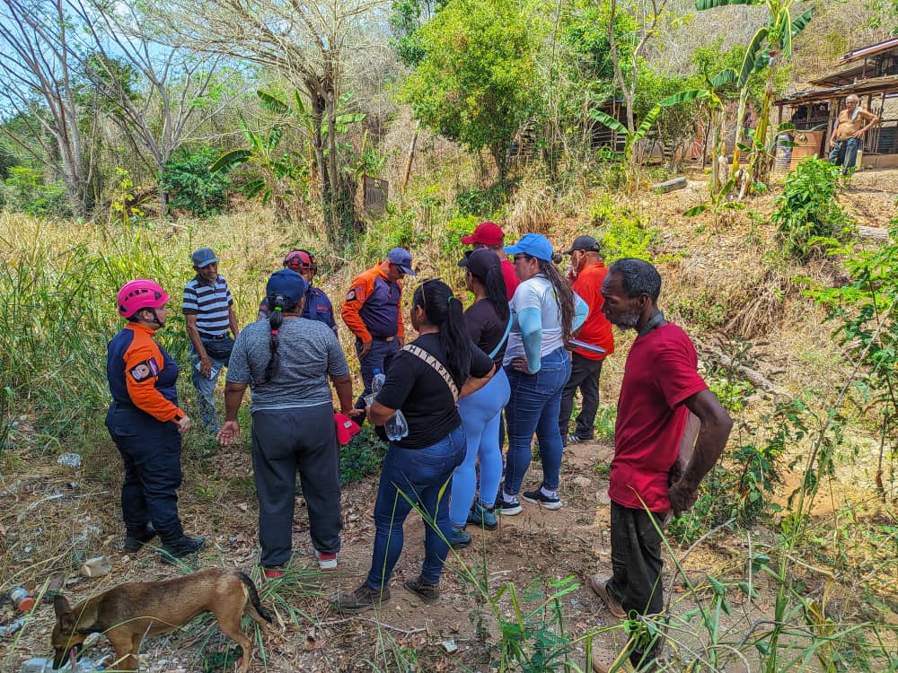 #SemanaSantaSegura despliegue del Equipo de Mitigación de Riesgos de Paz Castillo con el fin de evaluar y detallar condiciones de riesgos y verificación de niveles del cauce Agua Bendita