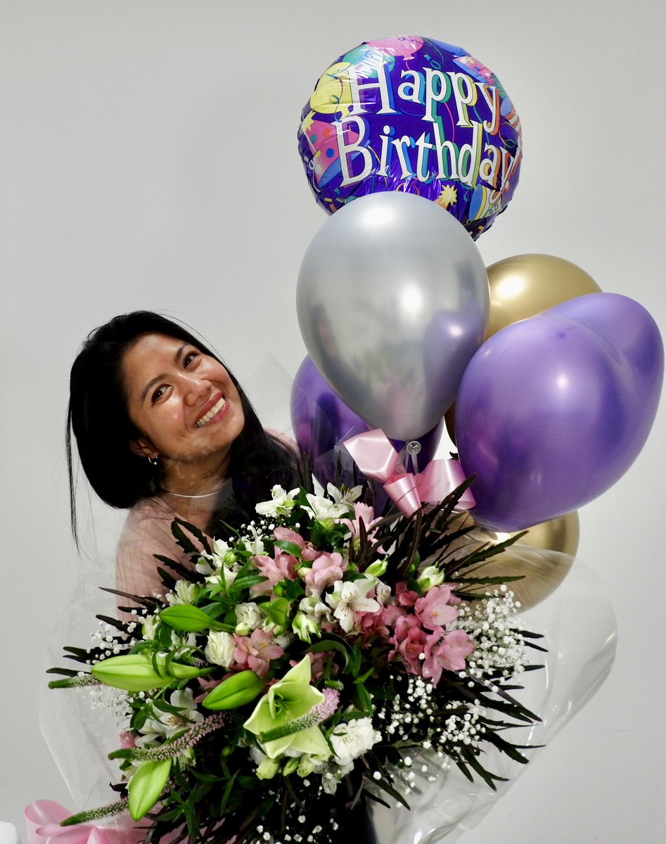 Another year older today🎂🥳🎉 Cheers🥂 I'm THIRTY EIGHT now😜