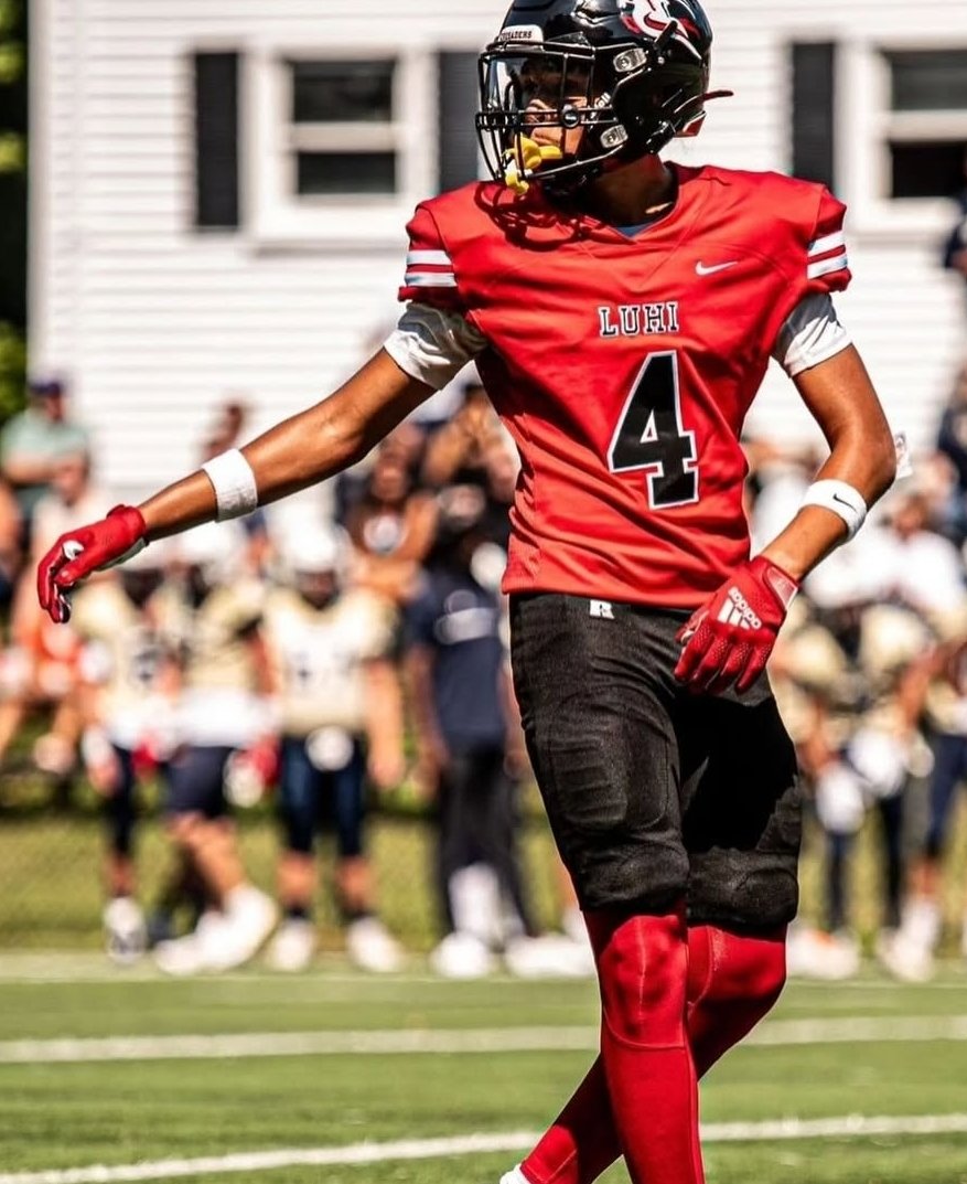 🚨#CrusaderSpotlight🚨

Kam Roy
@kam_Roy11 
🏈 WR
📐 6'1.5
⚖️ 180lbs

🎞 hudl.com/v/2QxQMT
📲 516.633.1073

Accolades:
Lead Team in Yards per Reception