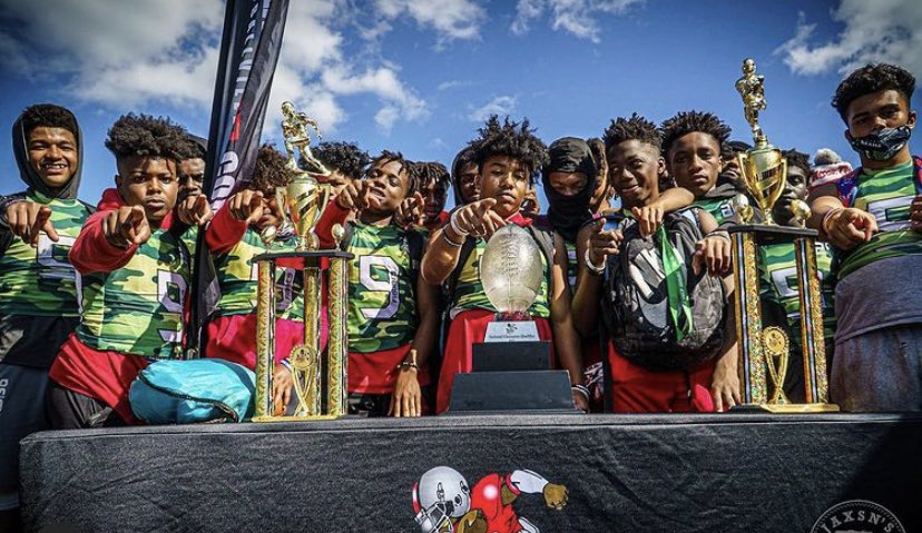 DREAMSJ23's tweet photo. Big on loyalty I been playing for these guys for 10 years and for me to get my last tournament win with them was something special i can’t believe that was the last one…🙏🏾 @xtribenation @CoachBBrooks8 @ThaDr3am__ https://t.co/uQ1d54Vq21