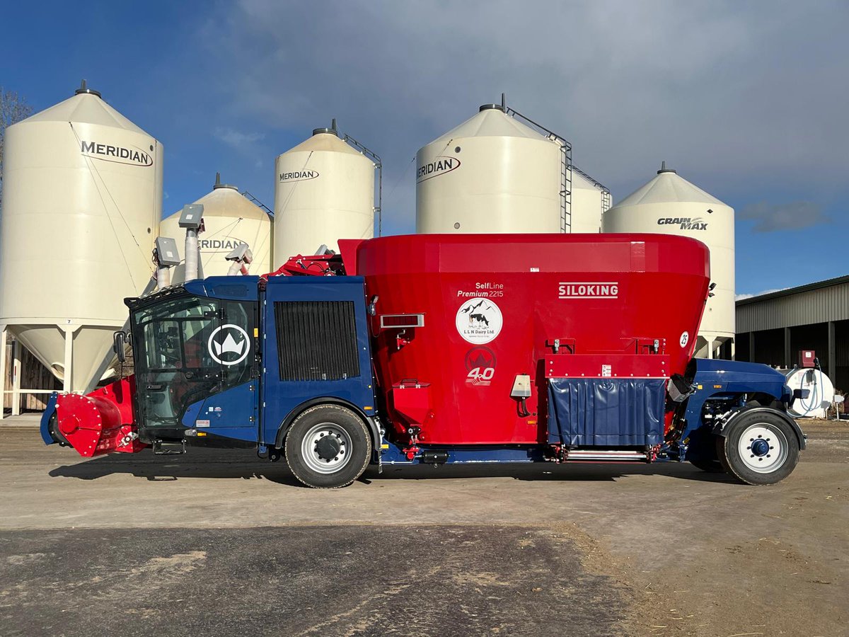 🍁Mondays made better with SILOKING Canada’s innovative solutions.
•
•
#silokingcanada #siloking #TMRmixer #selfpropelled #trailedmixer #ONTAG #feedingtechnology #farming #totalmixedration #canadian #simplyintelligentfeeding