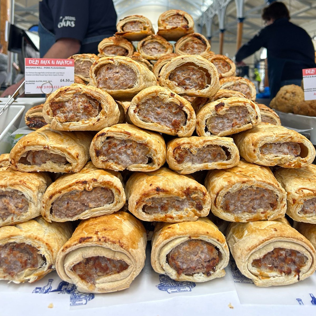 JohnsDeliDevon tweet media