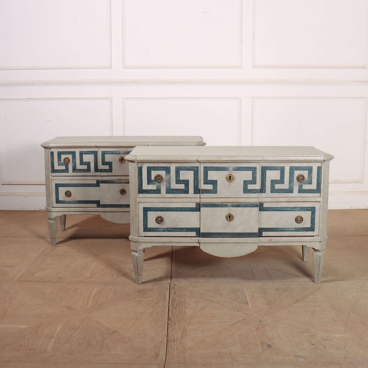 ArcadiaAntiques's tweet photo. Good pair of Swedish two drawer pine commodes with painted Greek key decoration.
https://t.co/J2ljILry3C
#twodrawerpinecommodes #SwedishCommodes #paintedcommodes https://t.co/q82Cjbd5Oc