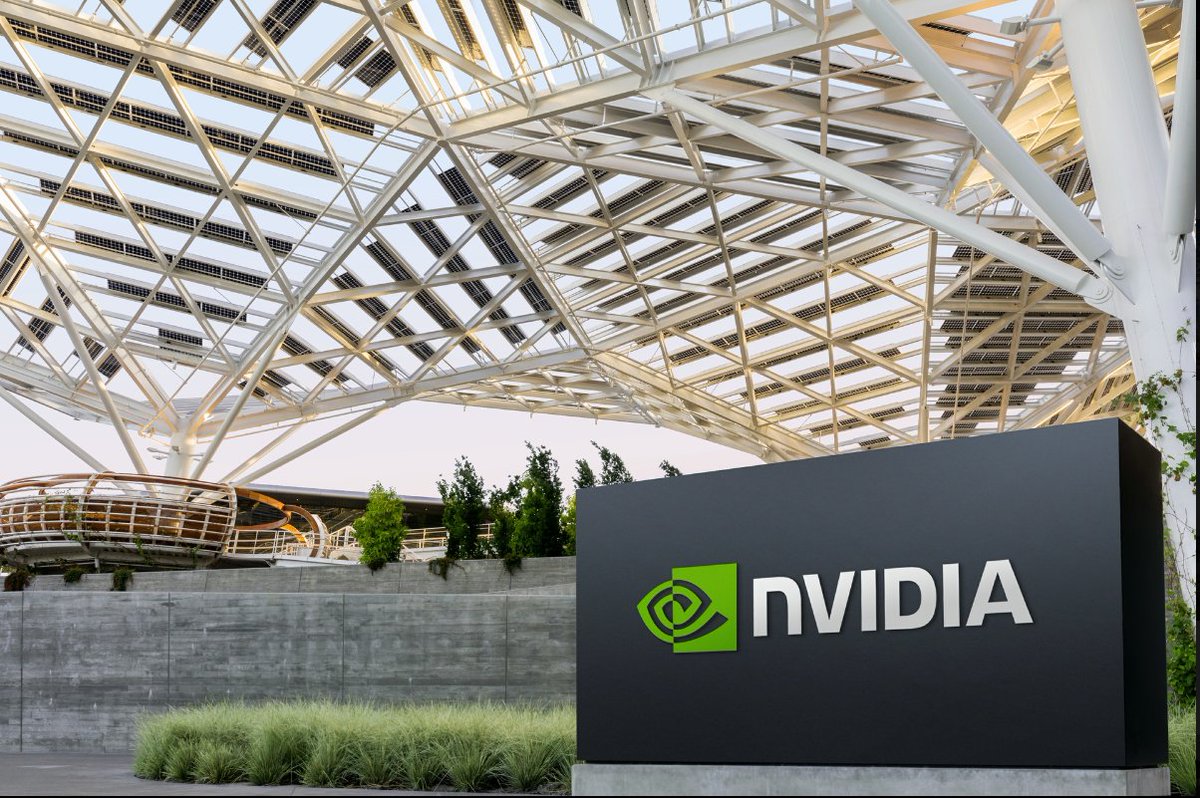 BreannaMorello's tweet image. 🚨BREAKING NEWS🚨

NVIDIA will produce AI supercomputers manufactured entirely in the United States for the first time!

“The engines of the world’s AI infrastructure are being built in the United States for the first time. Adding American manufacturing helps us better meet the…