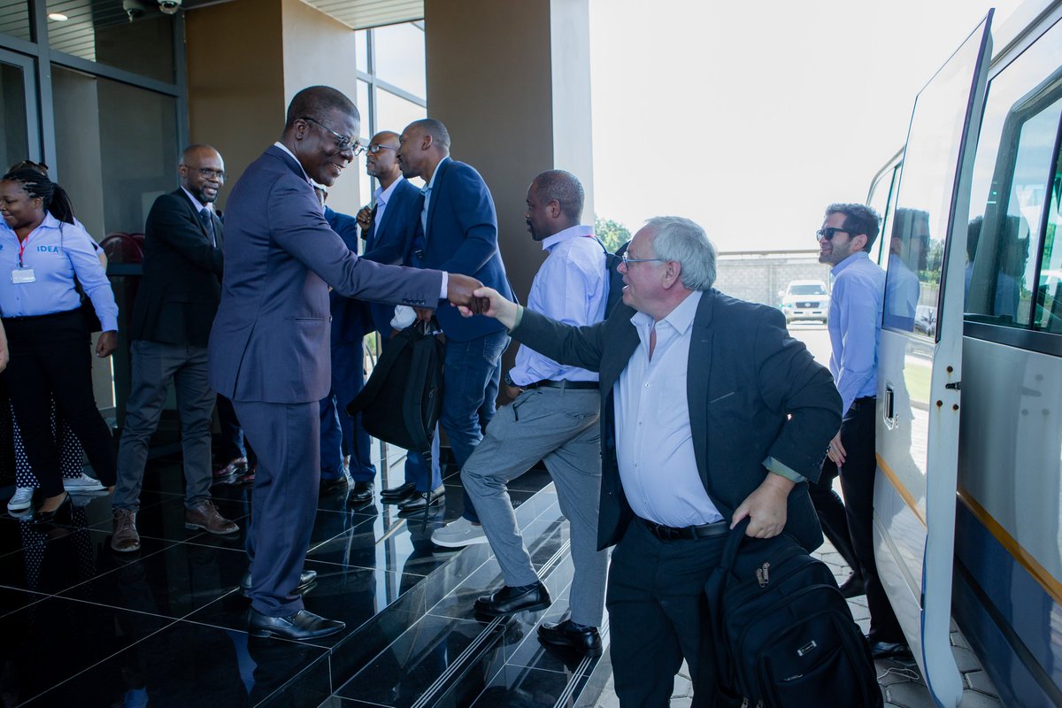 ZambiaRen's tweet photo. A great day at ZAMREN House as we hosted the @WorldBank delegation under the IDEA Project—Inclusive Digitalization in Eastern and Southern Africa. This visit highlighted our shared mission, which is digital transformation & inclusion.
#Collaboration #DigitalZambia #IDEAProject https://t.co/2AYmlTh7O5