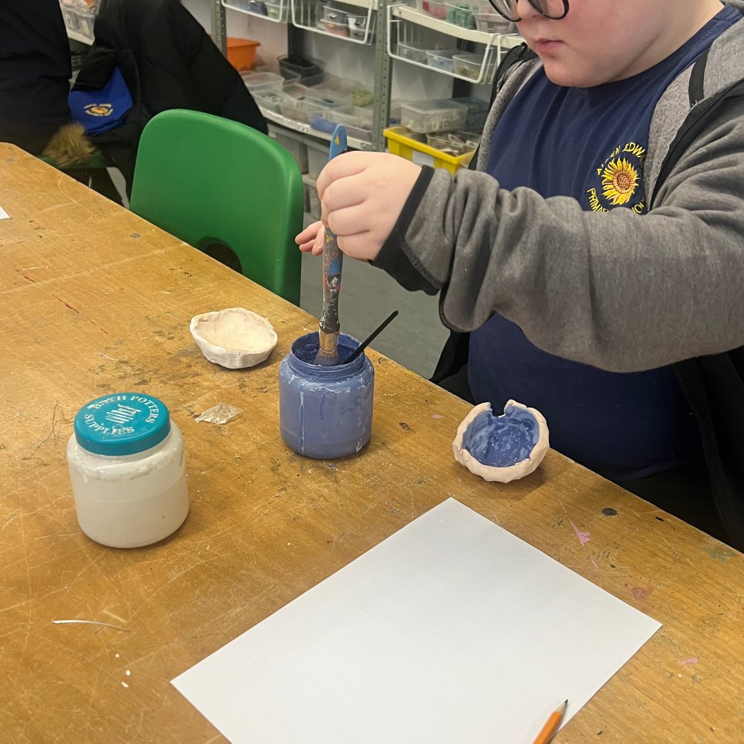 Art4Space (@art4space) on Twitter photo Congrats to our recent Why Art Matters pupils who received their <a href="/ArtsAward/">Arts Award</a> Explore 👏🌟
<a href="/allenedwardspri/">Allen Edwards Primary School</a>
#Iwillfund Congrats to our recent Why Art Matters pupils who received their <a href="/ArtsAward/">Arts Award</a> Explore 👏🌟
<a href="/allenedwardspri/">Allen Edwards Primary School</a>
#Iwillfund