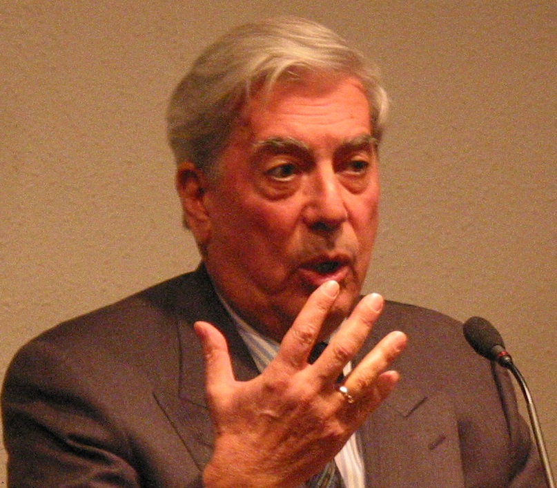 levytal's tweet photo. La palabra "intelectual", tan en desuso en nuestros días, hoy se queda un poquito más huérfana con la partida de #MarioVargasLlosa (1936-2025), faro y maestro en ese reino de la ilusión que es la literatura. https://t.co/NmqJ2xNrGk