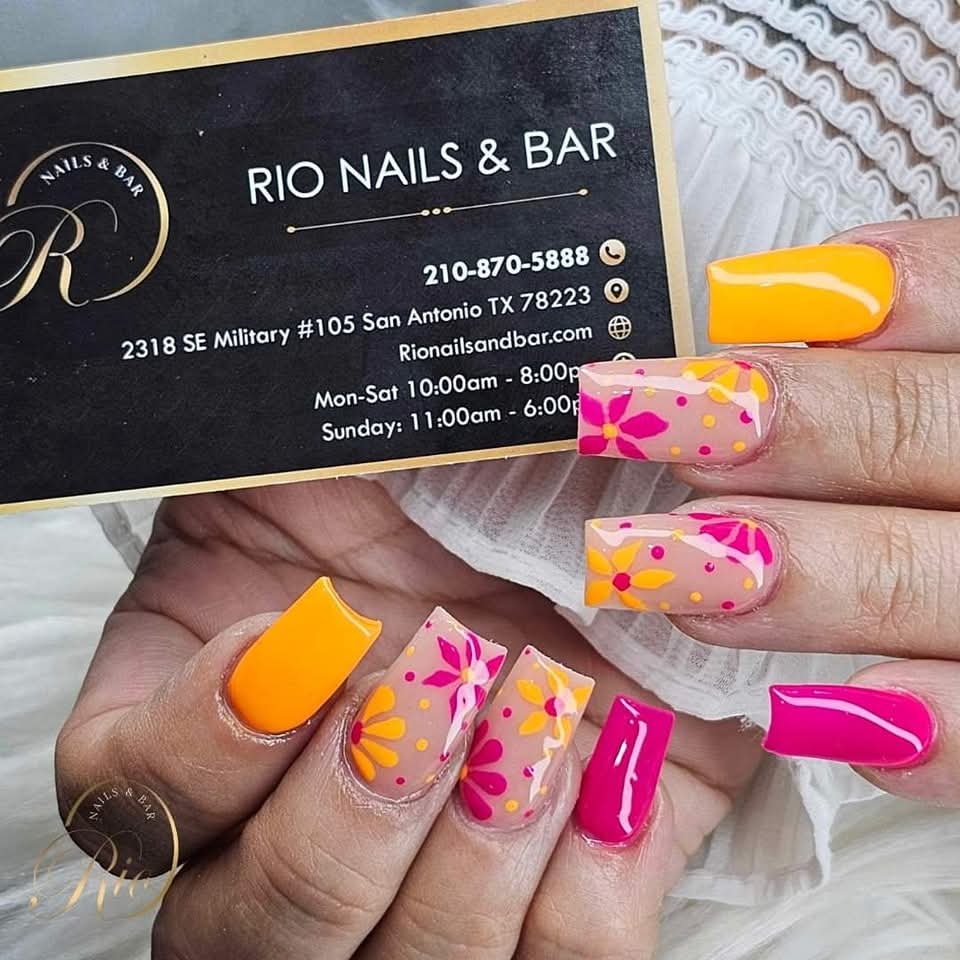 SouthsideSATX's tweet image. #ManicureMonday: Get your hands and toes ready for Easter and springtime festivities at Rio Nails Bar 💅! Walk in or book an appointment by calling 210-870-5888. 📍2318 SE Military Dr #105, #SanAntonio, TX 78223. #LiveFromTheSouthside