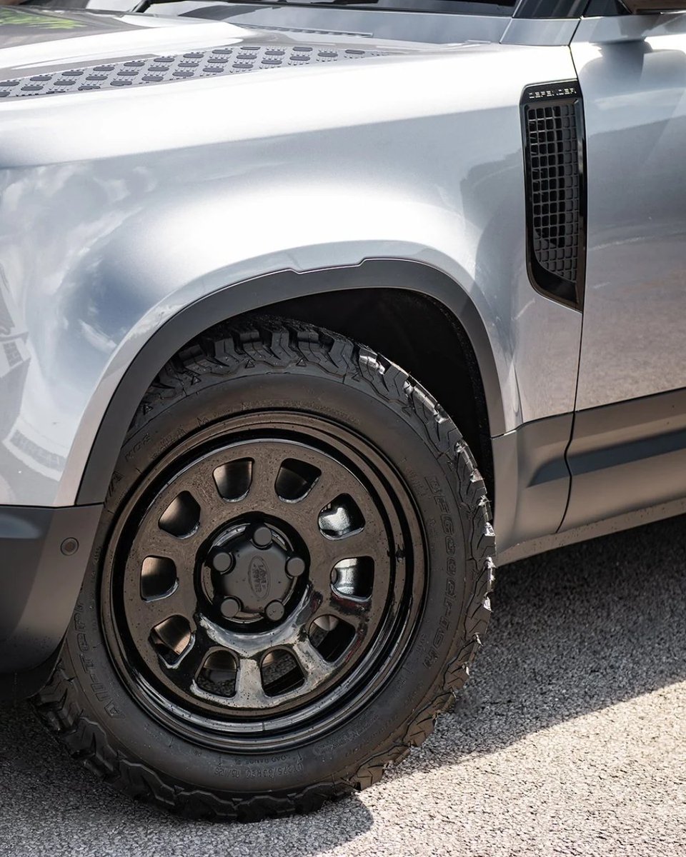 Model: Overland Steel Wheel
Price: £1,498.99 INC. VAT

Fitment: Land Rover Defender (2020–Present)
Colour: Gloss Black
Size: 9 x 20" (Front &amp; Rear)
Material: Steel

Copyright Design by KAHN®

See more: projectkahn.com/products/land-…

#LandRoverDefender #OverlandWheels #SteelWheels #Kahn