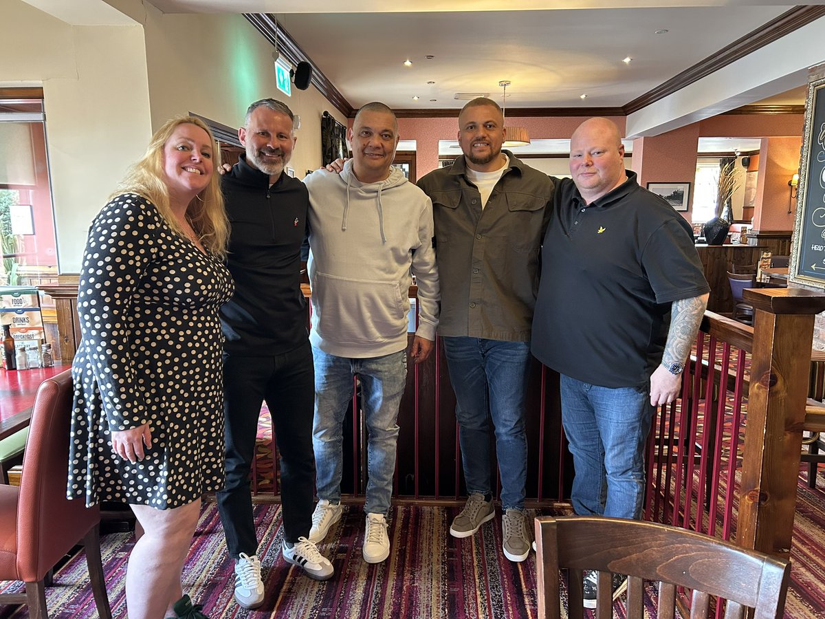 Darren Webb tweet media