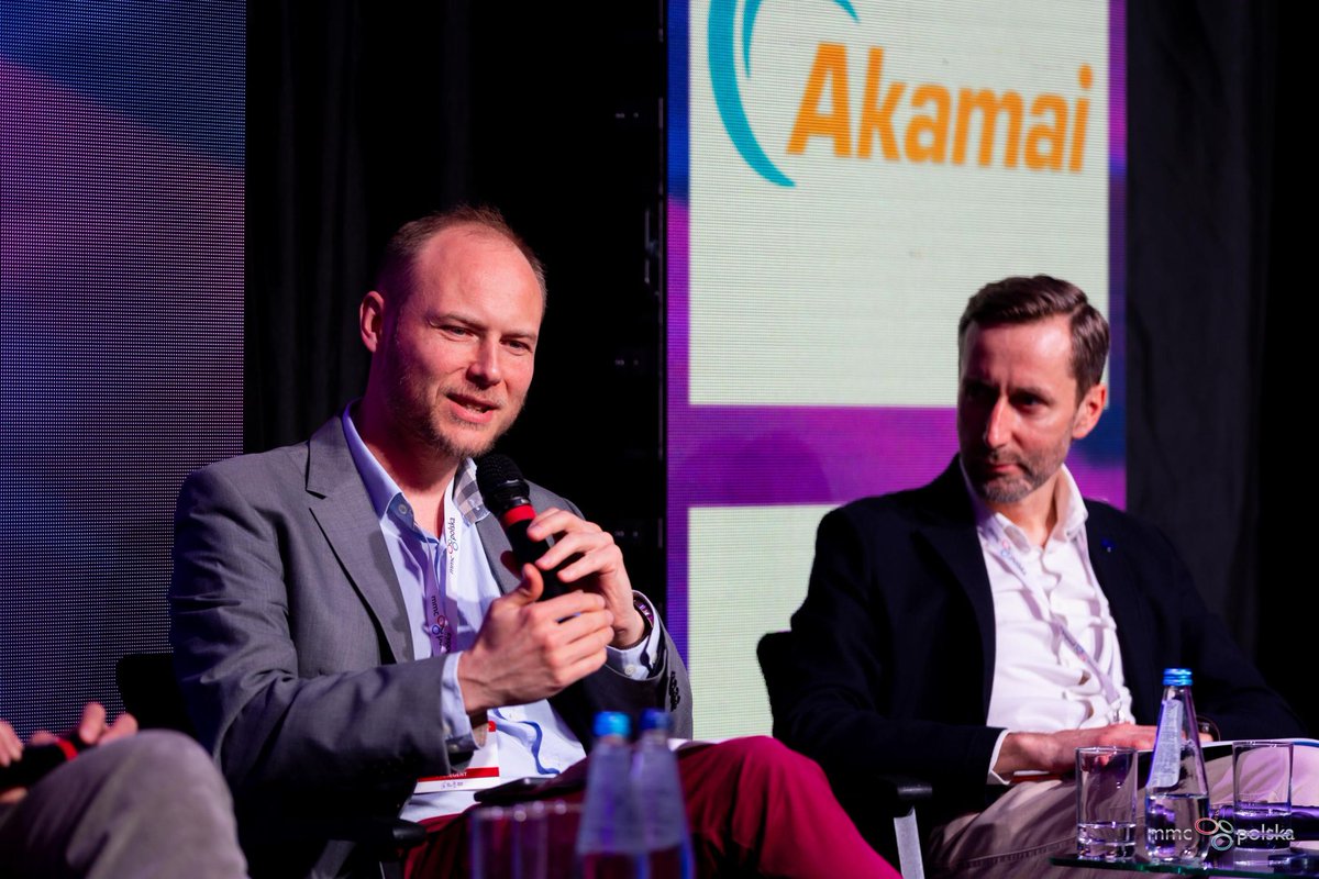 FinTechDigital's tweet image. 💬 Zaczynamy ostatni blok tematyczny wiosennej edycji FinTech &amp;amp; InsurTech Digital Congress. Panel „Building a strong foundation - innowacje na styku finansów i ubezpieczeń”, otworzyła debata pt.: „Cyfrowe usługi finansowe i ubezpieczeniowe vs tradycyjne instytucje.”  #FinTech2025