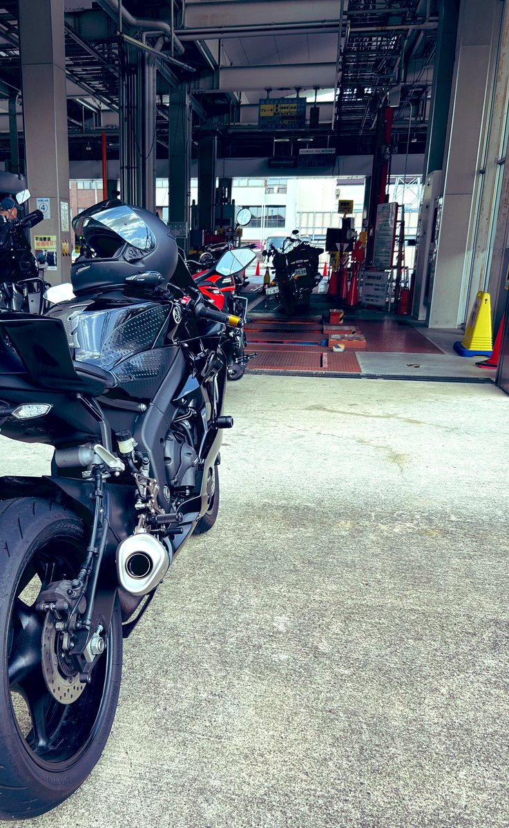 ユーザー車検🏍️
朝から光軸調整行って
陸運局へ