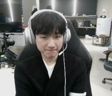 Viper3왜 이러냐고 tweet media