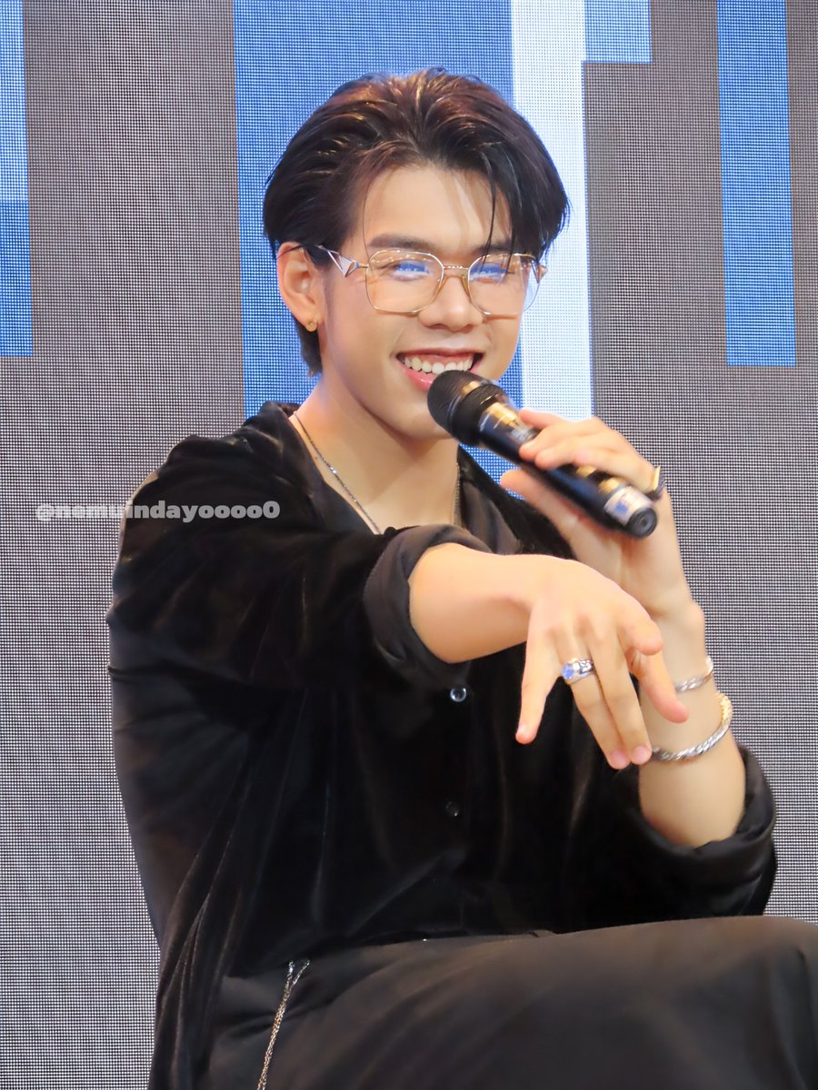 nemuindayoooo0's tweet photo. 🤣🫵🏻
#TuiChayatorn @TuiChayatorn #TUILEVEL21 #LYKN https://t.co/otjhLGywhK