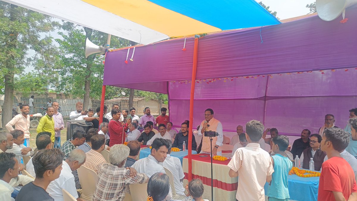 IzharulMLA's tweet photo. किशनगंज विधानसभा अंतर्गत छत्तरगाछ बाजार में किशनगंज सांसद @DrMdJawaid1 जी के साथ सामुदायिक स्वास्थ्य केन्द्र एवं प्रथम वर्गीय पशु चिकित्सालय के भवन निर्माण कार्य का शिलान्यास किया।
किशनगंज विधानसभा क्षेत्र का हर सपना हो रहा है साकार!
#Pothia #Kishanganj https://t.co/mIuBmcAttY