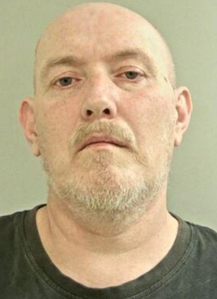 A man has just been jailed for 27 years for the attempted murder of a BTP Special Constable.
 
He followed the officer to Preston station, before pulling out his concealed knife, and running to violently stab him in the neck.
 
Read the full story: btp.police.uk/news/btp/news/…