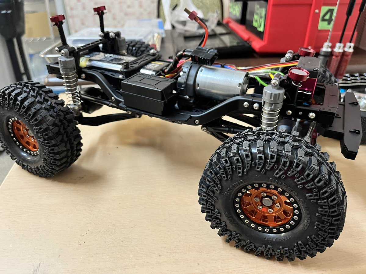 niner_jet9's tweet image. いやぁ、、、
初OBLさんデビューしてきたワケですが。。。
カッコEホイール🛞セット買ってしまいました！
CC-02、ラリー仕様にしてなのですがクローラーもめっちゃ良いな、、、

#タミヤ #RC #OBL