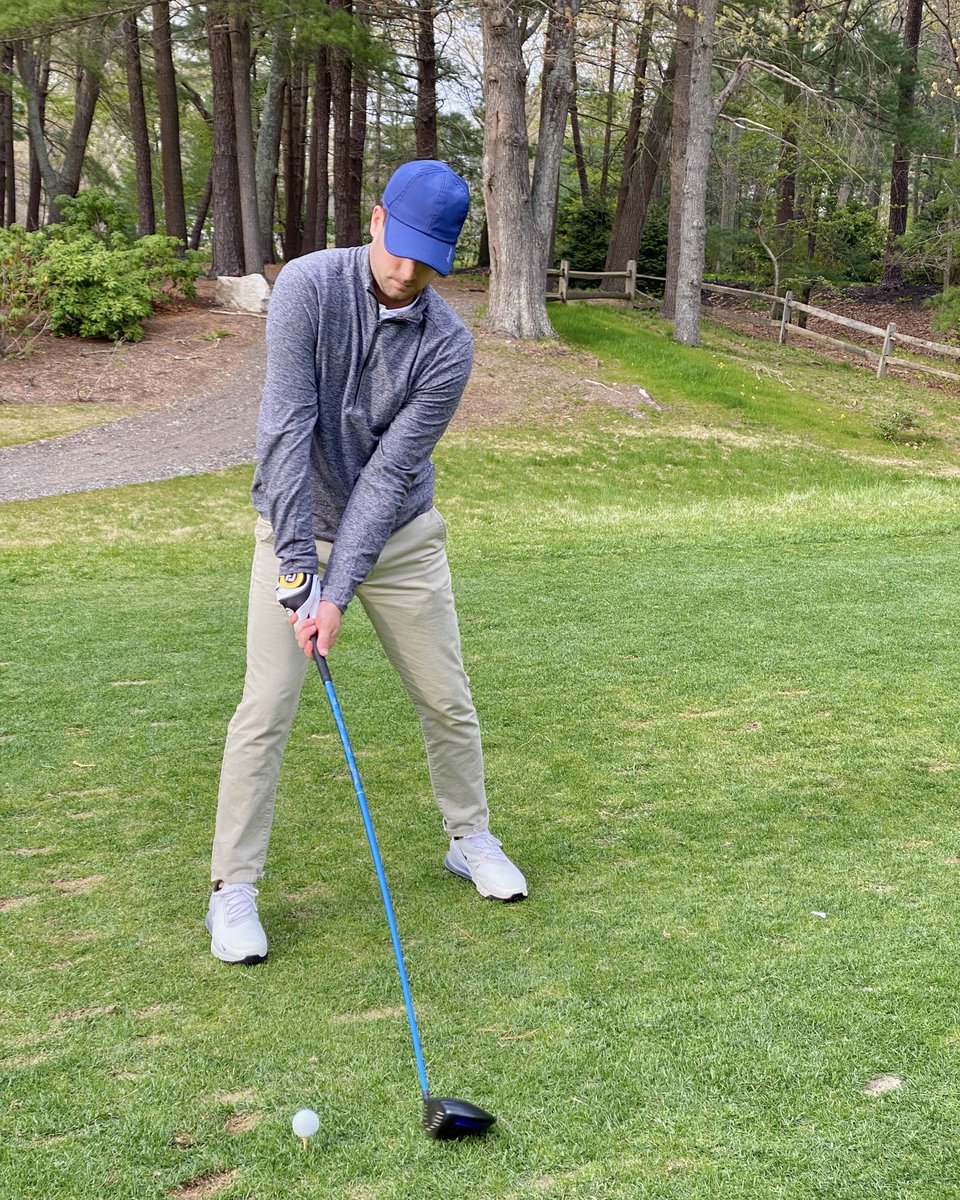 Our Men’s UV Protection Hat allows you to enjoy a day out on the green, while staying protected from those harmful UV rays ☀️
The wide 2 ¾” brim not only shields your eyes, but its dark underbill helps eliminate glare, allowing you to track every shot beautifully⛳️🏌️‍♂️