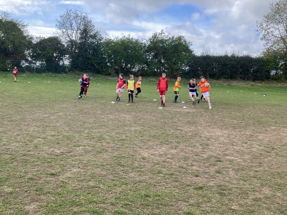 Urdd Fflint a Wrecsam (@urddffaw) on Twitter photo Pawb wedi mwynhau sesiwn Rygbi - Bwyd a Hwyl / "Fit, Fed , Fun" heddiw yn clwb Rygbi Wrecsam mewn
partneriaeth gyda <a href="/RGCCymuned/">Cymuned RGC Community</a> <a href="/WRU_Community/">WRU Community - Wrth galon y genedl</a>
Brecwast a cinio iach ☑️
Sgiliau Rygbi ☑️
Llawer o Hwyl ☑️
Da iawn pawb 👍🏉🏉🏴🏴 Pawb wedi mwynhau sesiwn Rygbi - Bwyd a Hwyl / "Fit, Fed , Fun" heddiw yn clwb Rygbi Wrecsam mewn
partneriaeth gyda <a href="/RGCCymuned/">Cymuned RGC Community</a> <a href="/WRU_Community/">WRU Community - Wrth galon y genedl</a>
Brecwast a cinio iach ☑️
Sgiliau Rygbi ☑️
Llawer o Hwyl ☑️
Da iawn pawb 👍🏉🏉🏴🏴