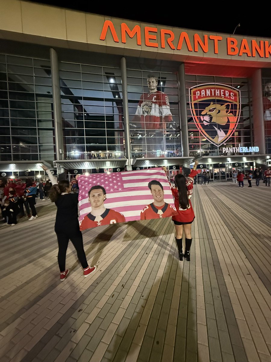 jenpnthr's tweet photo. Last game of the season and I’ve never had so much fun in my life….thank god for Alex saying yes to season tickets… not only did I have so much fun this year, but I now have a friend for life too https://t.co/gHk0dHYry9