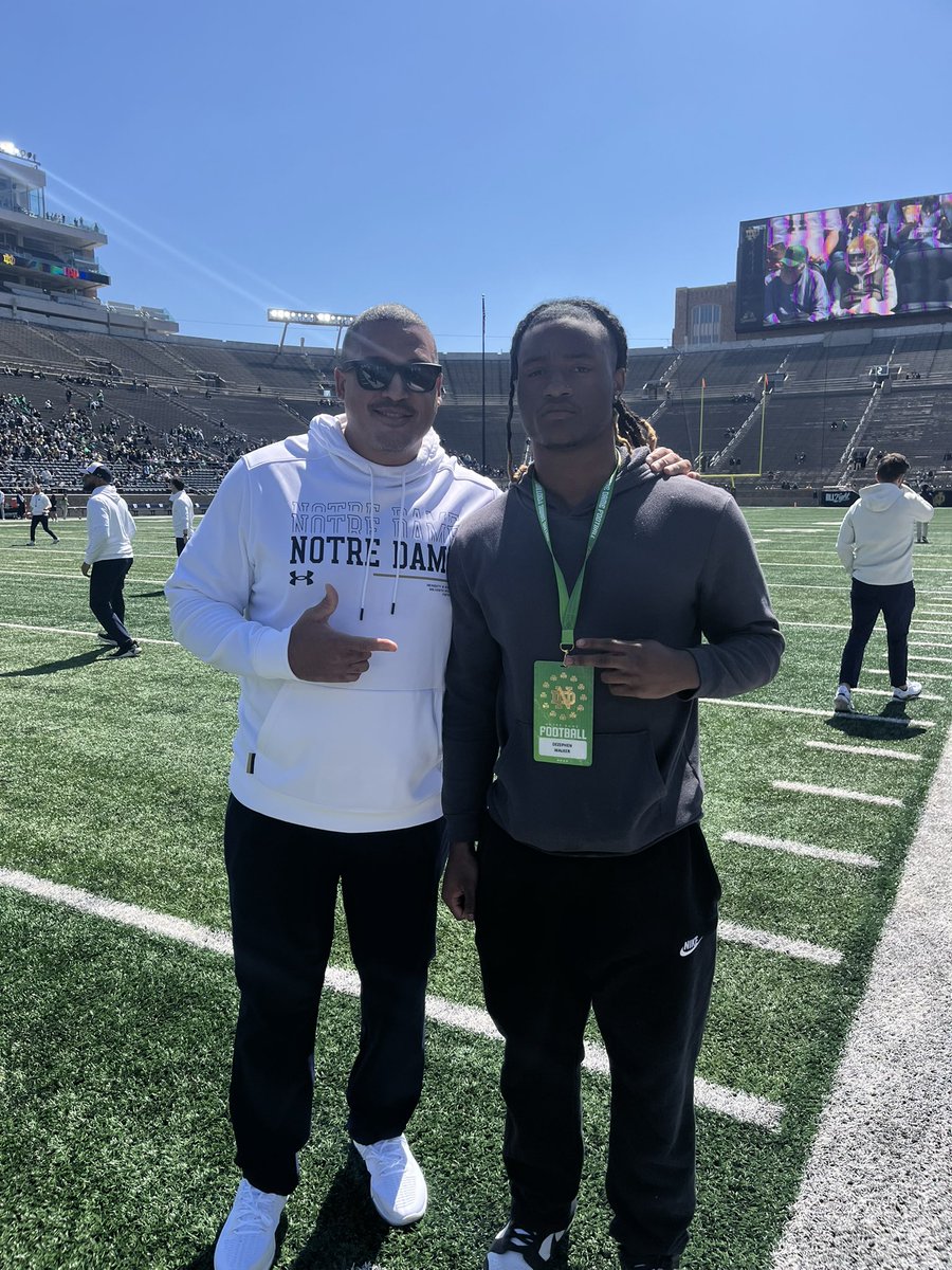DezephenWalker's tweet image. Thank you Nortre Dame for having me for the blue and gold game, and legacy weekend! looking forward to my OV in june ☘️☘️!! muchly appreciated @NDFootball @coachseider @Marcus_Freeman1 @JeremiyahLove @DMajor1st @AllenTrieu
