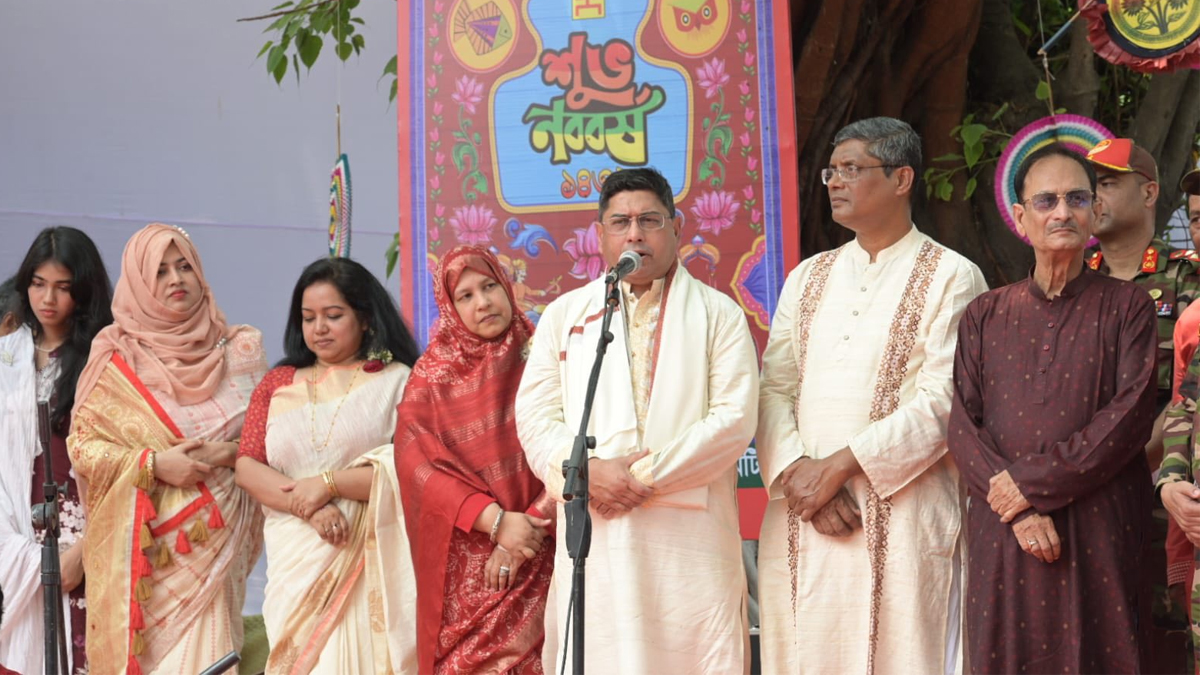 নববর্ষে সম্প্রীতি-জাতীয় ঐক্যের বার্তা দিলেন সেনাপ্রধান