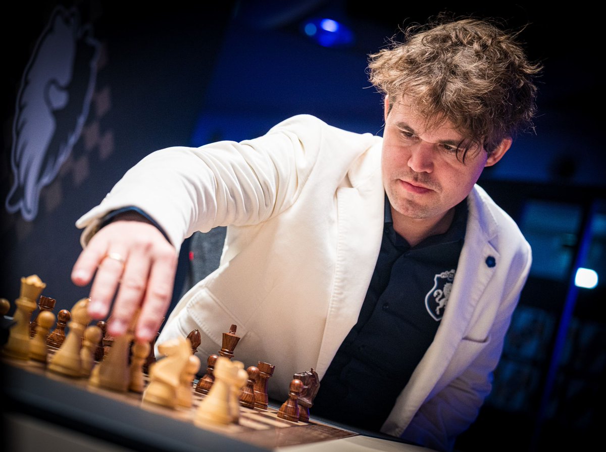 GMJuditPolgar's tweet image. Congratulations to @MagnusCarlsen for winning the Paris #FreestyleChess Grand Slam! 
Top 3:
1. Magnus Carlsen 🇳🇴
2. @GMHikaru  🇺🇸
3. @FabianoCaruana  🇺🇸

See you in Las Vegas!😉
#ChessConnectsUs @chess24com  
📷 @LennartOotes