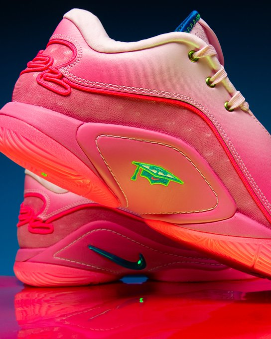 sneakersteal's tweet image. STEAL💥 35% off

Nike LeBron XXII SN 'I Promise'

$117.97 + Free Shipping

bit.ly/3RjrlNX