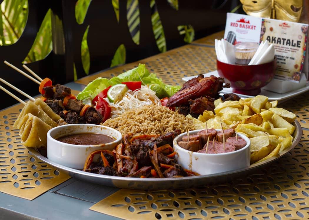Mr tweet 🇺🇬 (@francisraven042) on Twitter photo Aaah 😩 don't be stack and starve with that ka salary! 😂 Come at <a href="/Redbaskethebay/">RedBasket Dewinton</a> and have your great food loaded in plenty Aaah 😩 don't be stack and starve with that ka salary! 😂 Come at <a href="/Redbaskethebay/">RedBasket Dewinton</a> and have your great food loaded in plenty