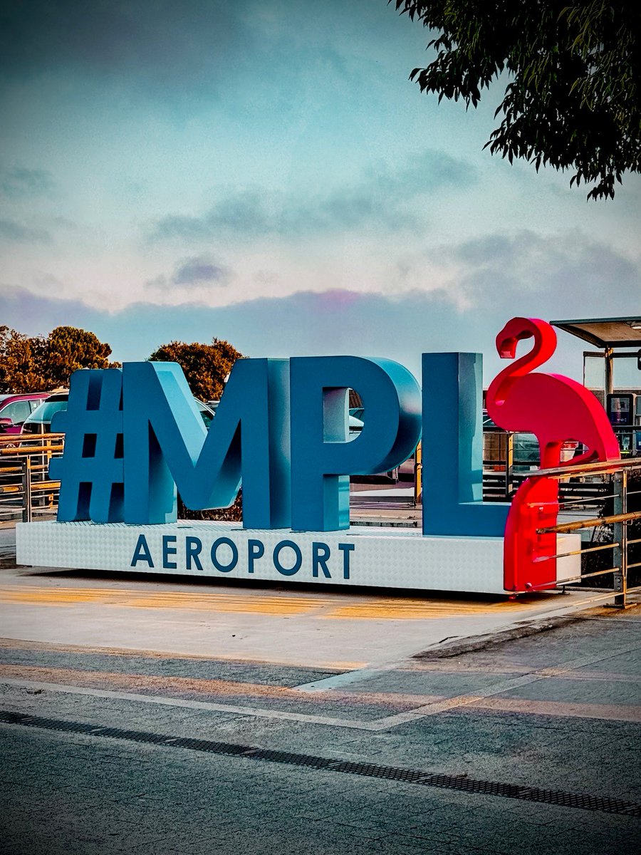 Merci à in front of you pour la photo de la selfie zone ! Les beaux jours sont là, c'est l'occasion d'aller y prendre de jolies photos 😀📸

#montpellier #aeroport #voyage
