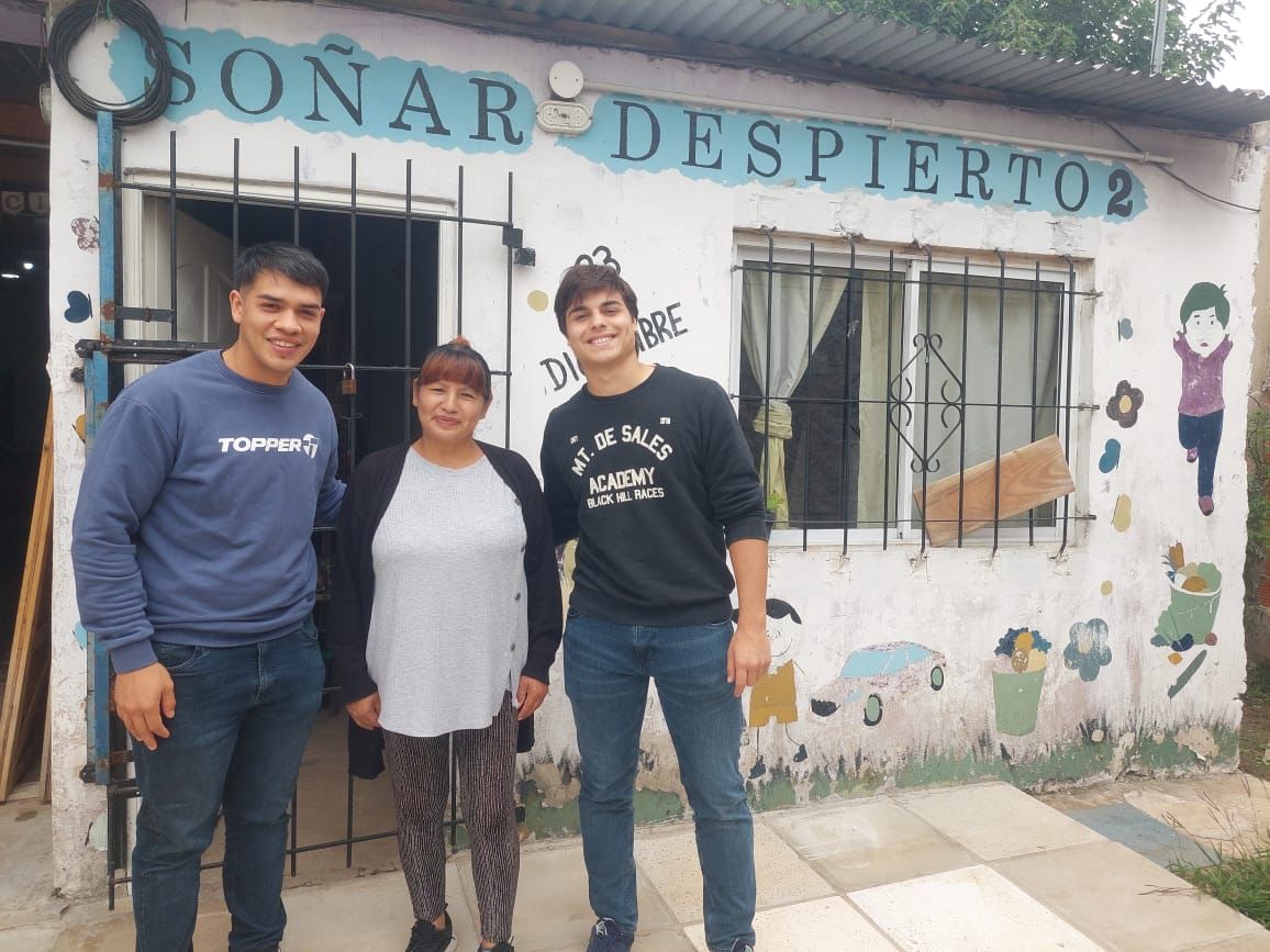 COPRETIpba's tweet photo. #Moreno El equipo de @COPRETIpba, dependiente del Ministerio de Trabajo, recorrió los nodos de Capilla del Sagrado Corazón de Lomas Verdes II y de la Asociación Civil Soñar Despiertos del B° 23 de Diciembre de Cuartel V. https://t.co/slHrwUzBjQ