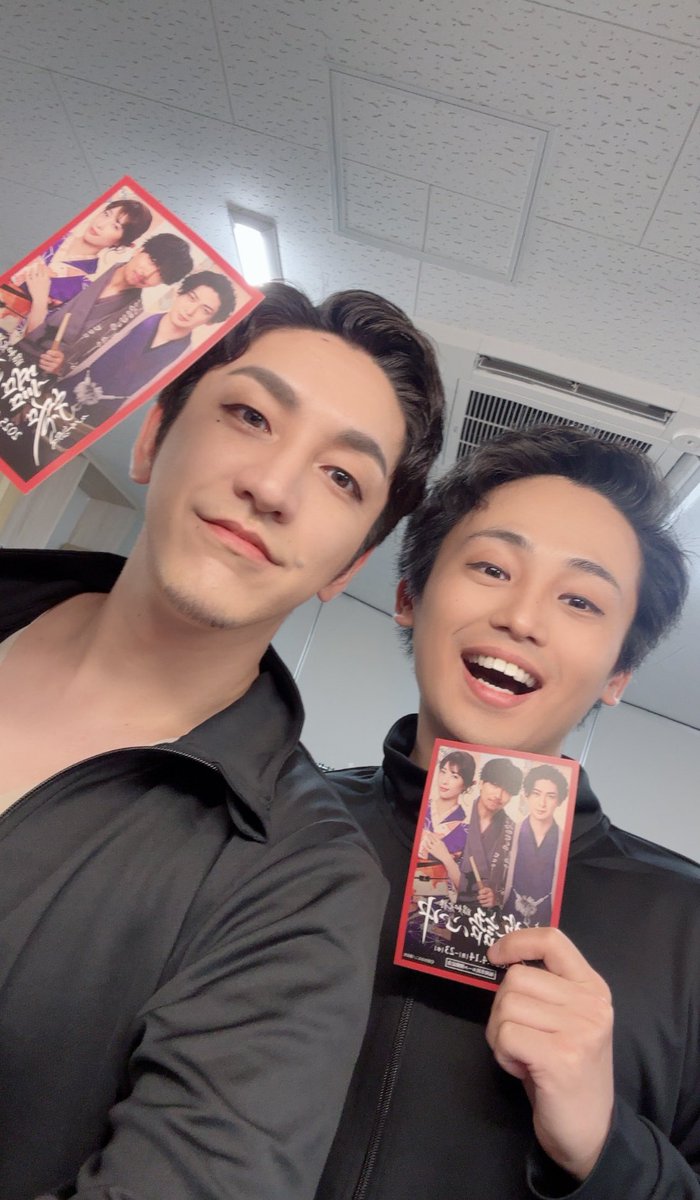 senyoooru's tweet photo. ミュージカル『#昭和元禄落語心中 』

本日福岡公演初日を無事に迎えました👏
ご来場いただいた皆様ありがとうございました！

今回の会場はミュージカルでのこけら落とし公演とのことでそんな瞬間に携わることが出来てとても公演です✨

明日もマチソワ2公演頑張ります！！

#福岡市民ホール
#博多座 https://t.co/aPStHuQ763