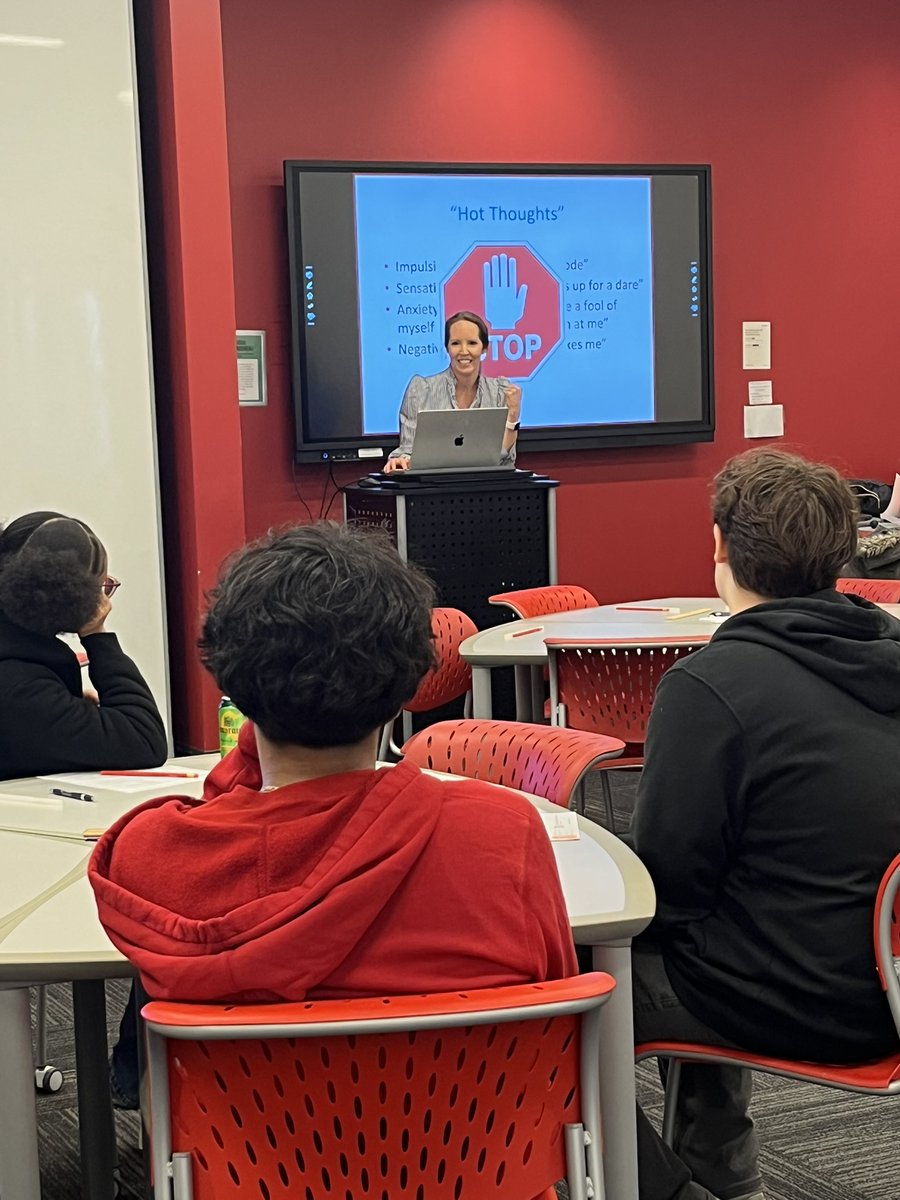I got to do one of my favorite things this weekend—talk science with the next generation of thinkers! 💬🧠🧬 With help from the amazing NJ 4-H STEM Ambassadors, we explored the brain science of addiction, teen vulnerability, and how our digital world shapes risk + resilience.