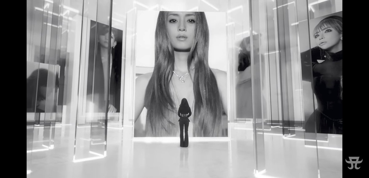 LIVEで「皆それぞれの浜崎あゆみと過ごしてくれた年月があるの思いますが、今日4月8日はTA皆の日なので、おめでとう！いつもありがとう」って言ってくれてたの凄く好きだったんだけど、MVでジャケ写を見ていくとその時あの頃の浜崎あゆみと自分が走馬灯のように浮かんで泣きそうになった。#ayu_mimosa