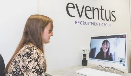 EventusRecruitG's tweet image. Post-Covid, virtual interviews are here to stay for many during the hiring process. This is because of the flexibility they provide and time they can save. Read below for tips on how to prepare.

#virtualinterviews #jobinterview #interviewhelp tinyurl.com/22k724pg