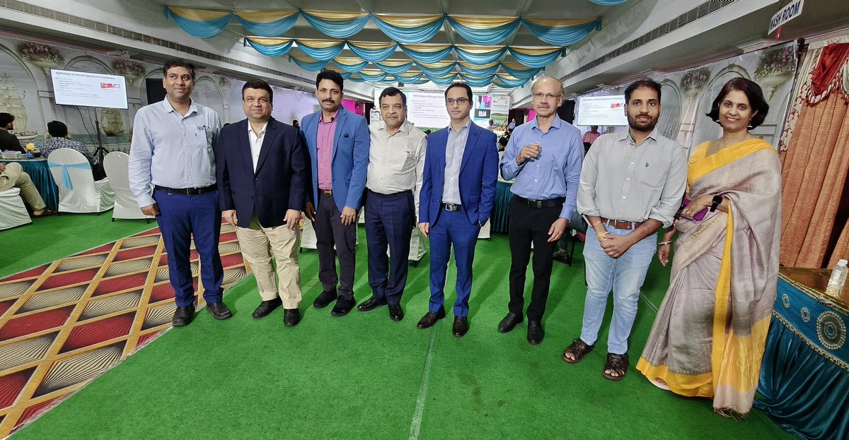 Honored to speak at #Reflect2025 @visakhapatnam on how AI is transforming hemodynamic monitoring &amp; predicting AKI in the ICU.
Incredible discussions &amp; enthusiastic delegates made it a truly memorable session.
The future of critical care is digital!

#AIinICU #CriticalCare #AKI