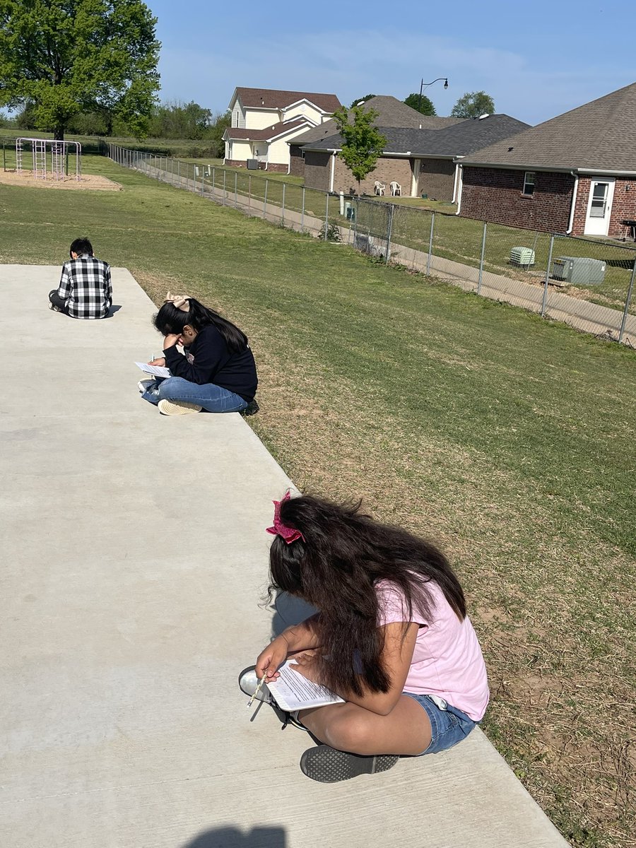 jauprey18's tweet photo. Just a little test prep out in the sunshine this morning☀️📝 https://t.co/ARuCUVnj6p