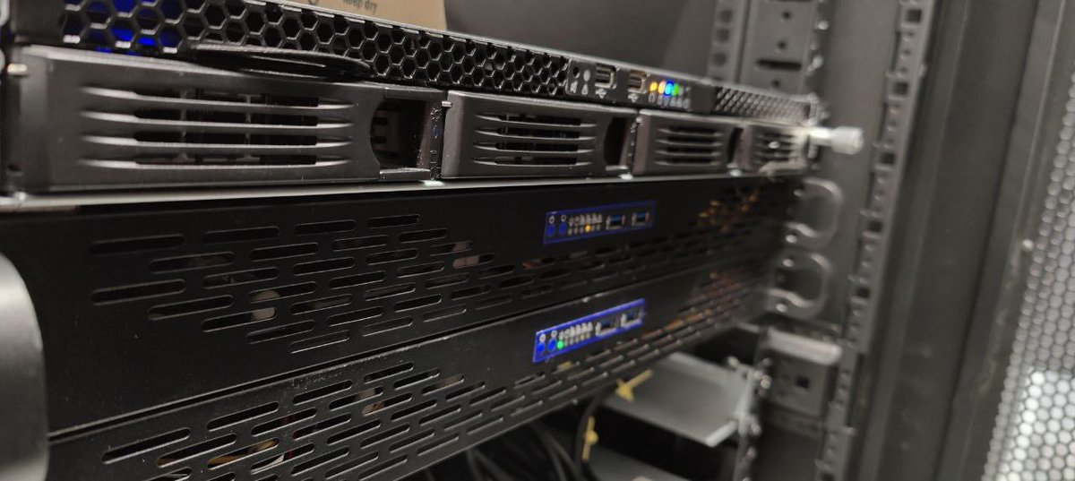 We got some new Hosts up and running in Düsseldorf! 
AMD-Ryzen and Epyc servers! 

Starting from 35€ as a Dedicated-Server
Grab some as long as the stock lasts, we are already on it to bring new ones into the DC. 

Have a great week you all!