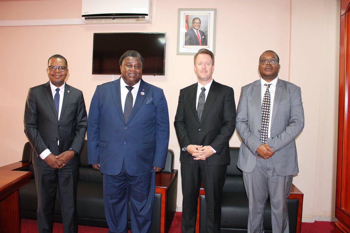 Ministry of Mining (@miningminmw) on Twitter photo Minister of Mining Kenneth Zikhale Ng'oma has announced that <a href="/ASXLindian/">Lindian Resources Limited</a> Resources Limited is prepared to begin the negotiation process for signing a Mineral Development Agreement (MDA).
<a href="/LAZARUSCHAKWERA/">Dr. Lazarus Chakwera</a> <a href="/MalawiGovt/">Malawi Government🇲🇼</a> <a href="/ASXLindian/">Lindian Resources Limited</a>
web.facebook.com/share/p/1F98ue… Minister of Mining Kenneth Zikhale Ng'oma has announced that <a href="/ASXLindian/">Lindian Resources Limited</a> Resources Limited is prepared to begin the negotiation process for signing a Mineral Development Agreement (MDA).
<a href="/LAZARUSCHAKWERA/">Dr. Lazarus Chakwera</a> <a href="/MalawiGovt/">Malawi Government🇲🇼</a> <a href="/ASXLindian/">Lindian Resources Limited</a>
web.facebook.com/share/p/1F98ue…