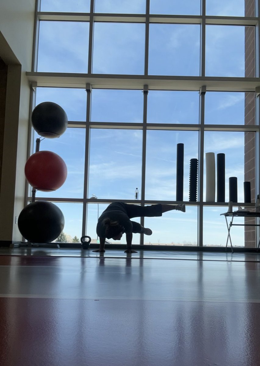 stefmlayton's tweet photo. Gym fun. https://t.co/ExRem1vrRa