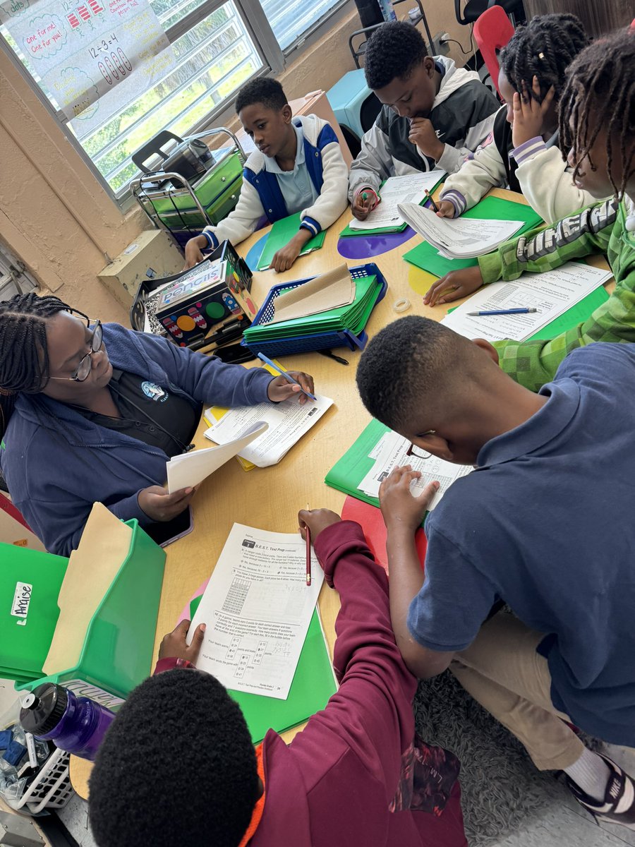 DanielleG_CSS's tweet image. Math DI in action @JesseJMcelem 🐬
Teachers and students working hard to close gaps and demonstrate mastery on 3rd grade benchmarks. @docdn83 @trydiggs @MsAllisonStone