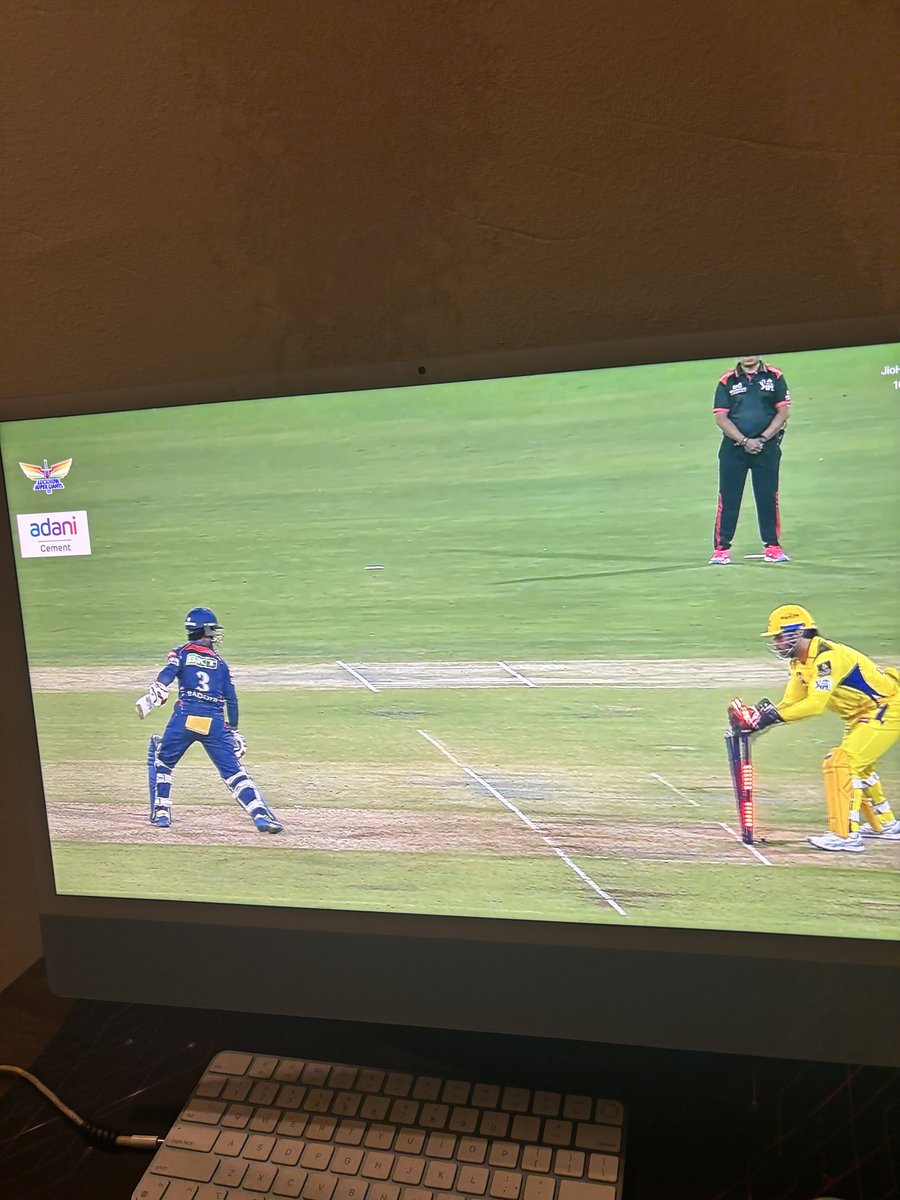 Kaushalmak07's tweet photo. #Stumping #Thala #Dhoni https://t.co/zt4DuL55tQ