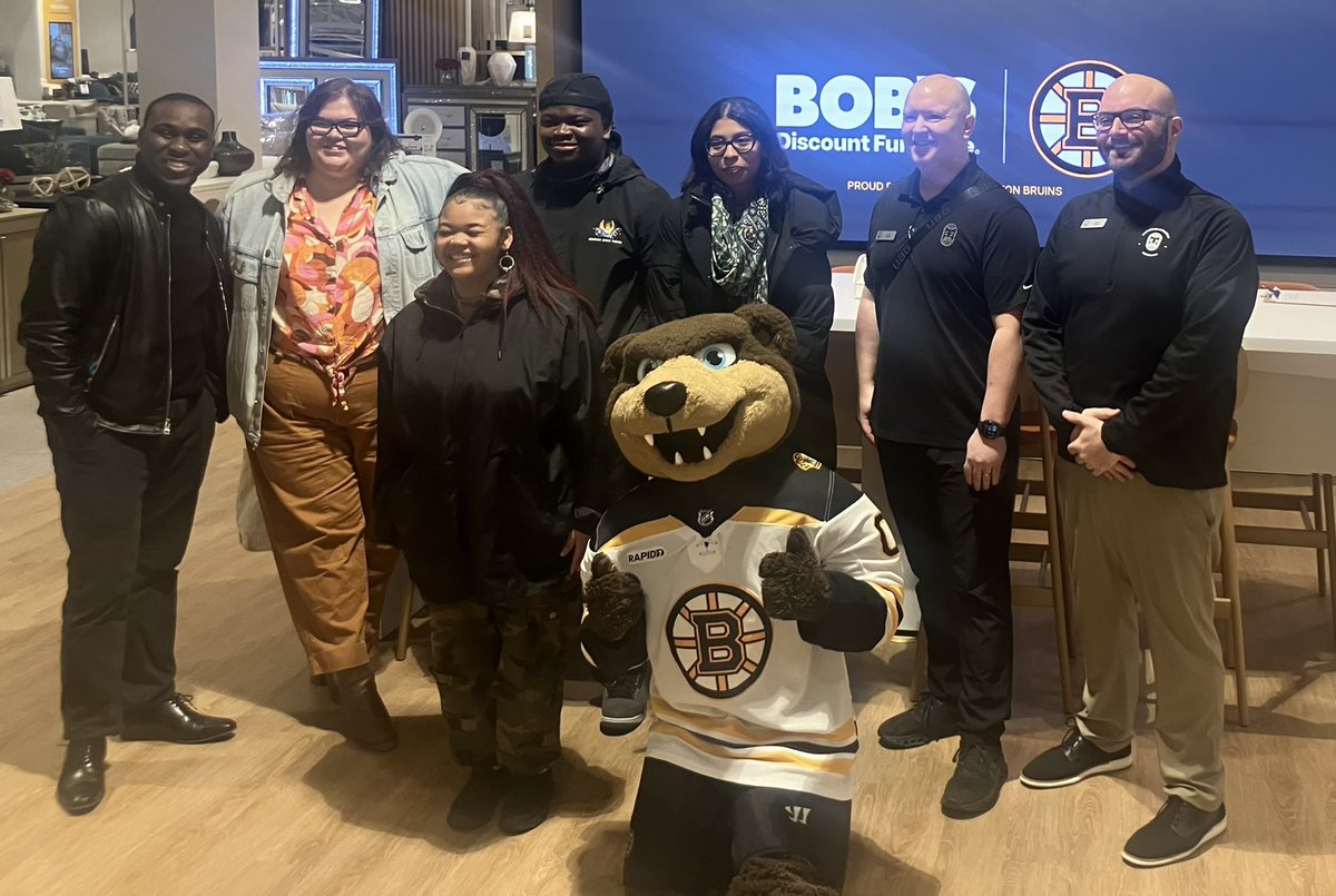 BridgeOTW (@bridgeotw) on Twitter photo The @nhlbruins Foundation and <a href="/MyBobs/">Bob’s Discount Furniture</a> teamed up last week to provide three of our youth with furniture and household items they needed for their first apartments! #Bruins #BostonSports #YouthHomelessness #EndYouthHomelessness The @nhlbruins Foundation and <a href="/MyBobs/">Bob’s Discount Furniture</a> teamed up last week to provide three of our youth with furniture and household items they needed for their first apartments! #Bruins #BostonSports #YouthHomelessness #EndYouthHomelessness