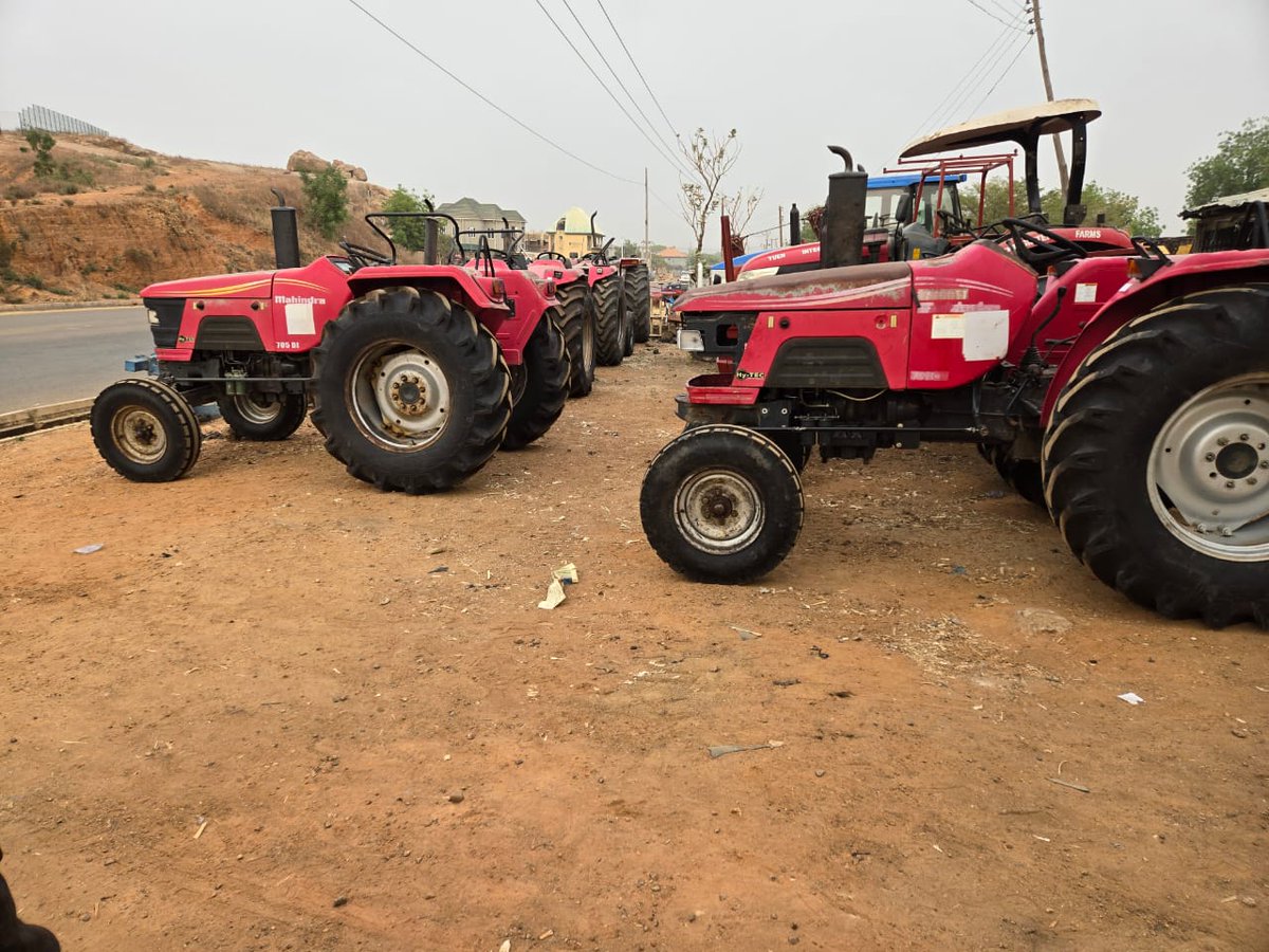 Mayintaville's tweet photo. Power your 2025 farming season with our tractors;
1. Mahindra Yueda 804 TS – Efficient and rugged for everyday farming tasks going for 19M
2. New Holland 8260 Ford – High-powered and perfect for heavy-duty operations going for 19M
3. Fiat going for 17M
1/2 https://t.co/DIipxDL9qg