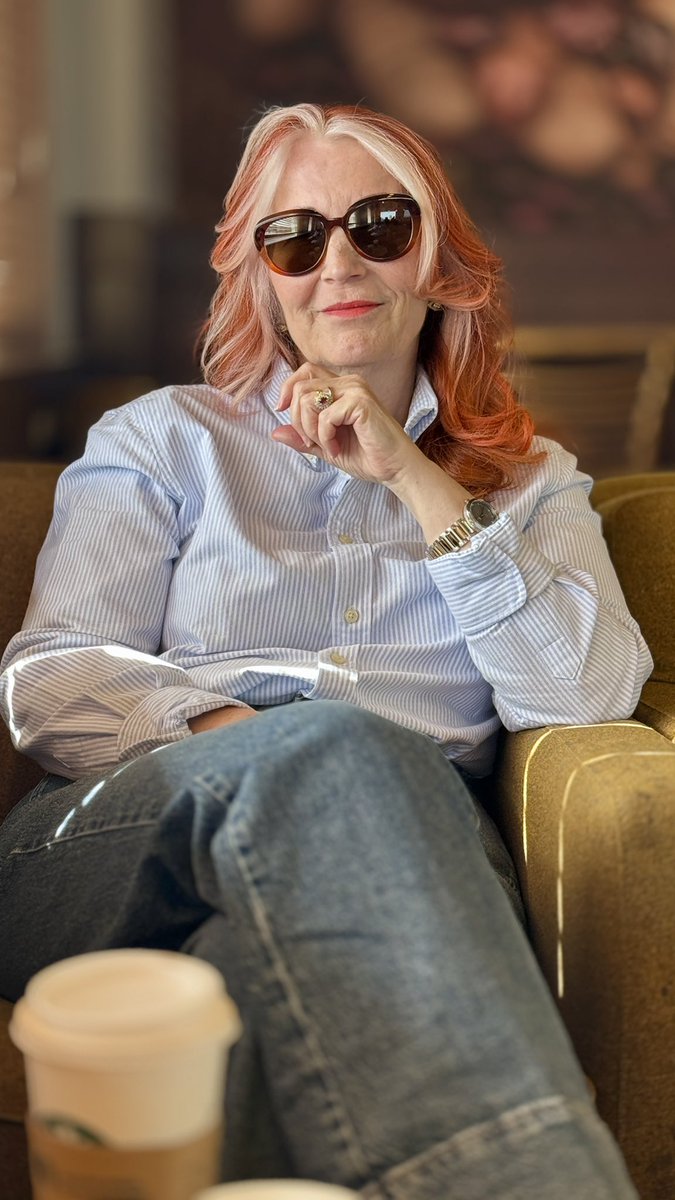 PhillHemsworth's tweet image. London on a Sunday with my bestie ❤️😎🇬🇧 #weekendsaway