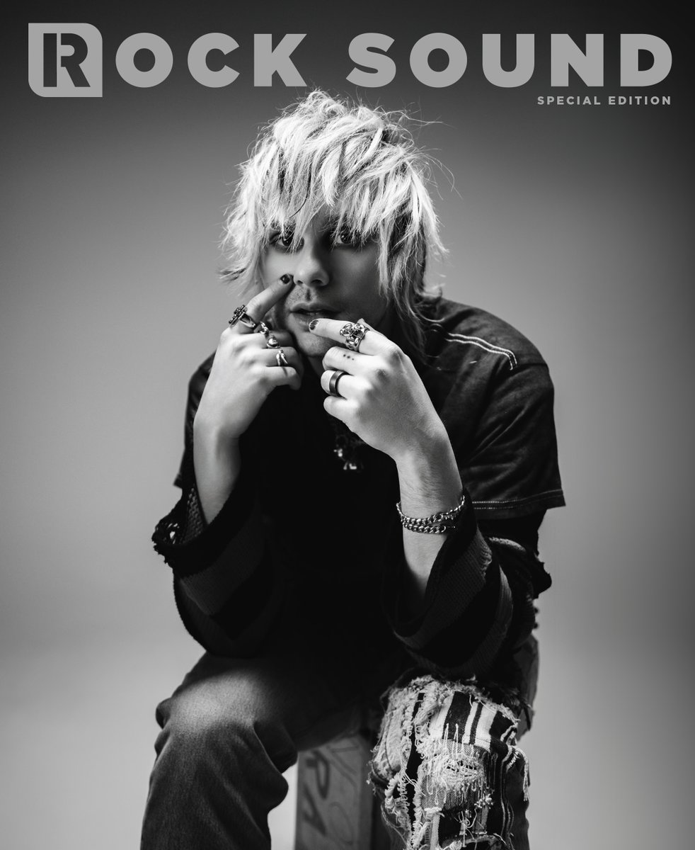 Michael Clifford, Special Edition Magazine

The 5 Seconds Of Summer star dives deep into the making of his upcoming debut solo album ‘SIDEQUEST’, with an all-new interview and photos across 36 pages

Get your magazine, poster print and t-shirt at shop.rocksound.tv/products/micha…