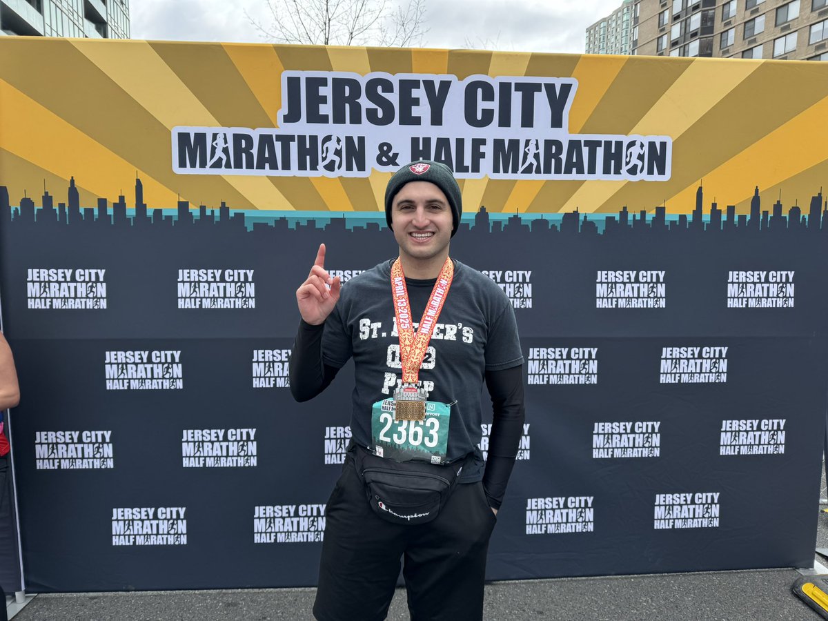 NickCozzarelli's tweet image. Proud to have completed the 2025 Jersey City Half Marathon yesterday with my brothers! 🏅🏃🏻‍♂️☝🏼 #Sub2