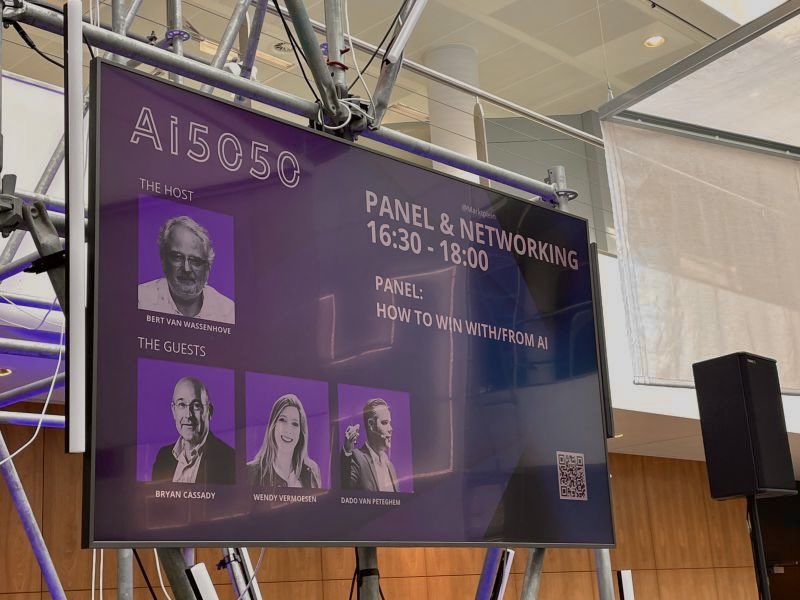 I had the pleasure of joining the closing panel discussion at 🇧🇪 #AI5050 How can we win with/from AI? 🤔

We had a deep exchange about ‘soul’, creativity, and the human connection  in the age of artificial intelligence, which will be the topic of my new upcoming book with